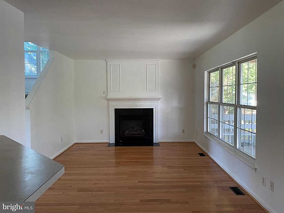 4th image of 15 Appoquin Dr N