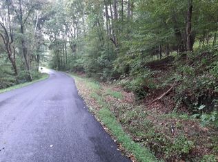 1 Kenmore Rd, Amherst, VA 24521