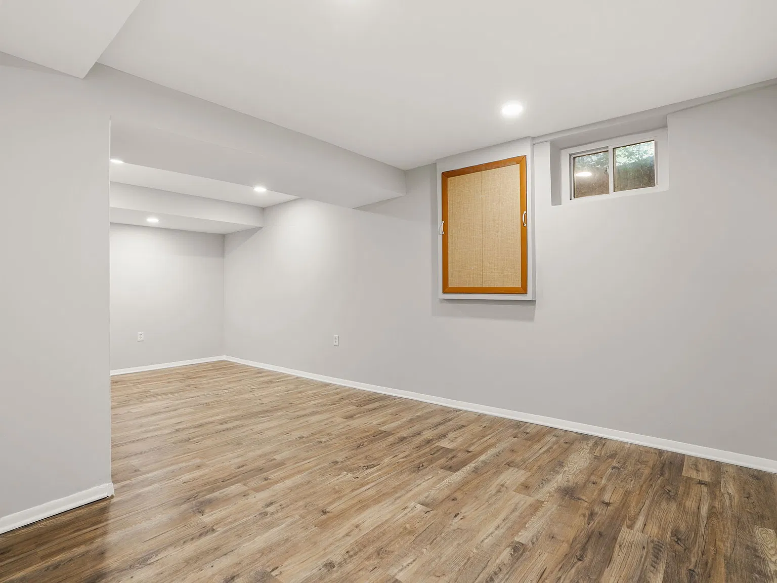4 bed, 2487 sqft, $4,000 — Photo 2