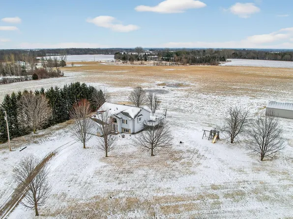 8210 Dempsey Ave SW, Waverly, MN 55390