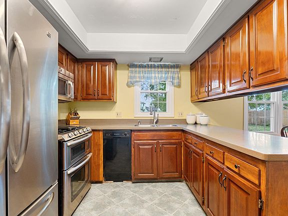 3rd image of 6726 Kanata Ct