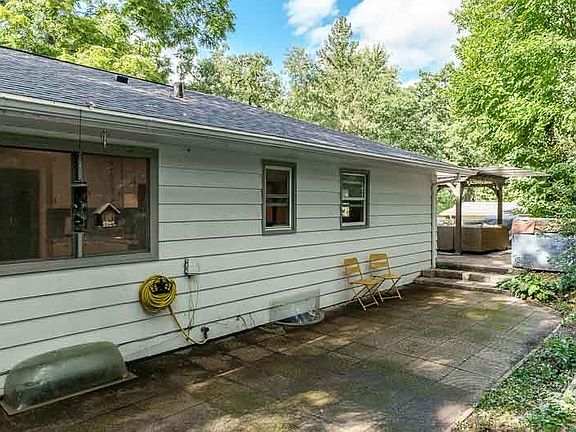 5th image of 620 E Baldwin Woods Rd