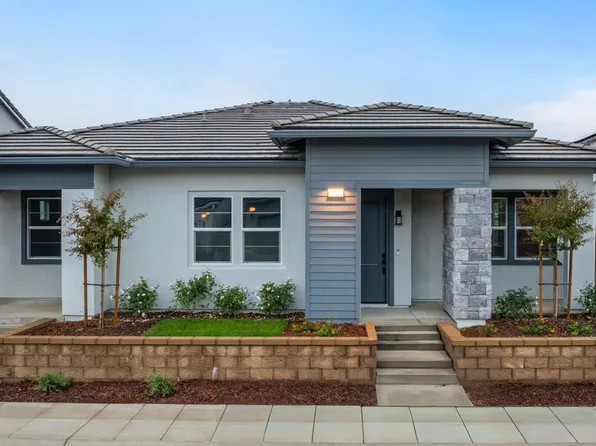 331 Peters Rd S, Madera, CA 93636