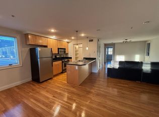 1110 Massachusetts Ave APT 3, Cambridge, MA 02138