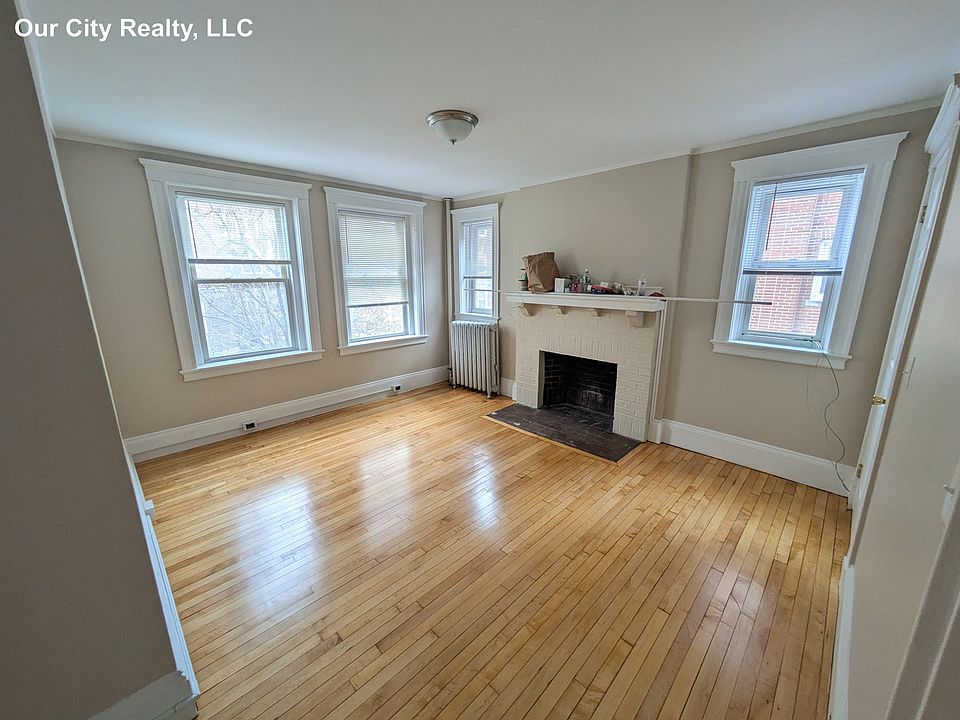 1st image of 8 Craigie Cir APT 25