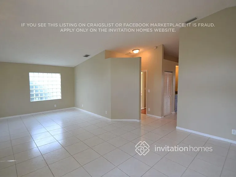 10841 SW 14th Ct — Photo 3