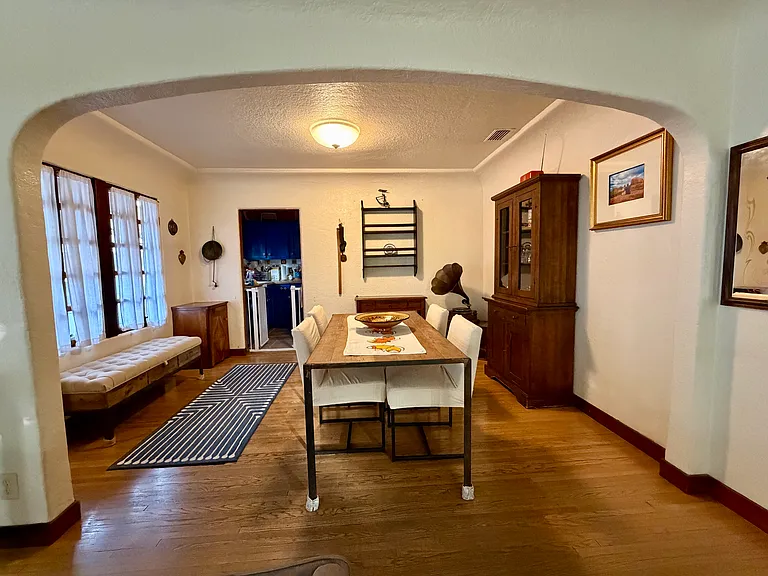 252 S Griffith Park Dr — Photo 14