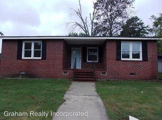 1100 Woodlawn Dr, Camden, SC 29020