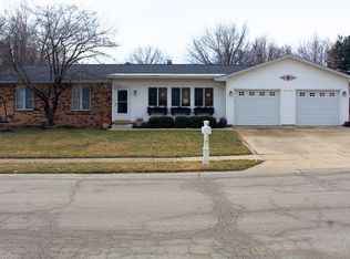 661 Wolf Rd, Decatur, IL 62526