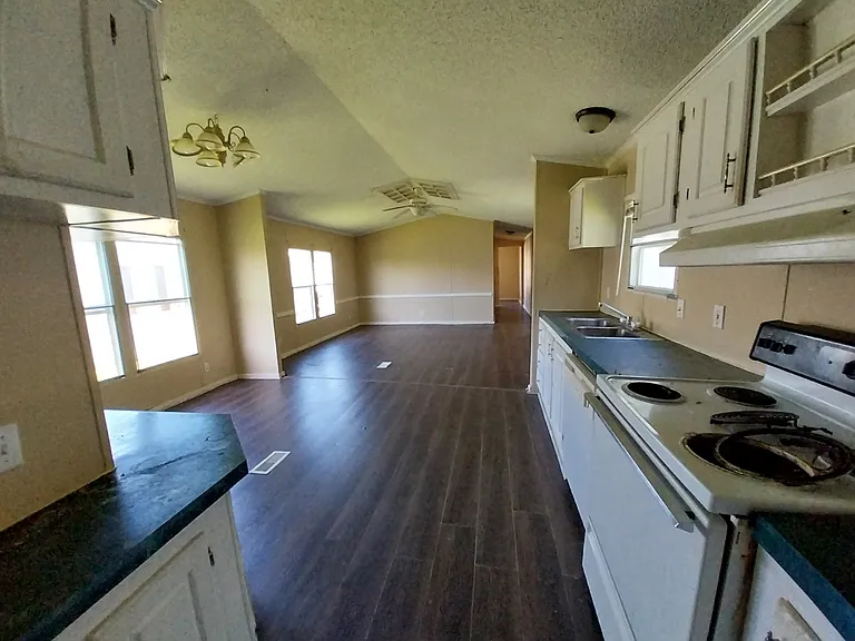 Sunset Ridge MHC — Photo 54