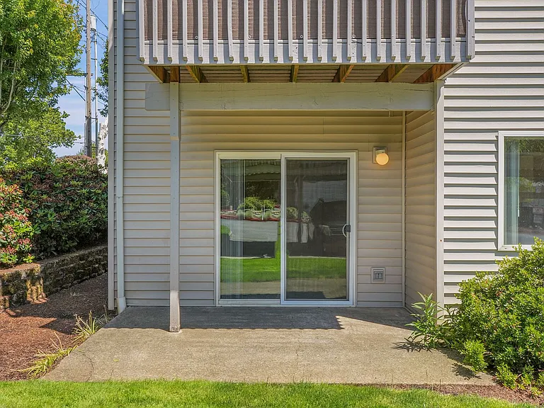 Live the South Salem Lifestyle: Walkable city, beautiful nature, endless possibilities. — Photo 64