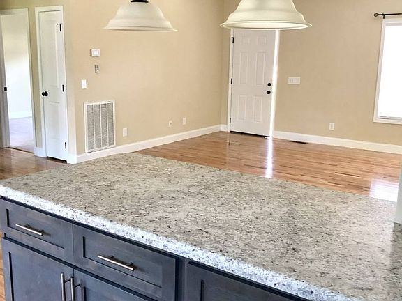 3rd image of 2720 Park West Dr