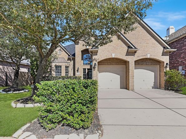 18126 Billabong Crescent Ct, Cypress, TX 77429