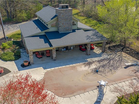 4th image of 1205 N Crossover Rd