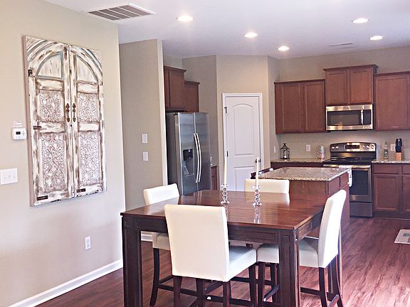 5th image of 3309 Mortemer Ln