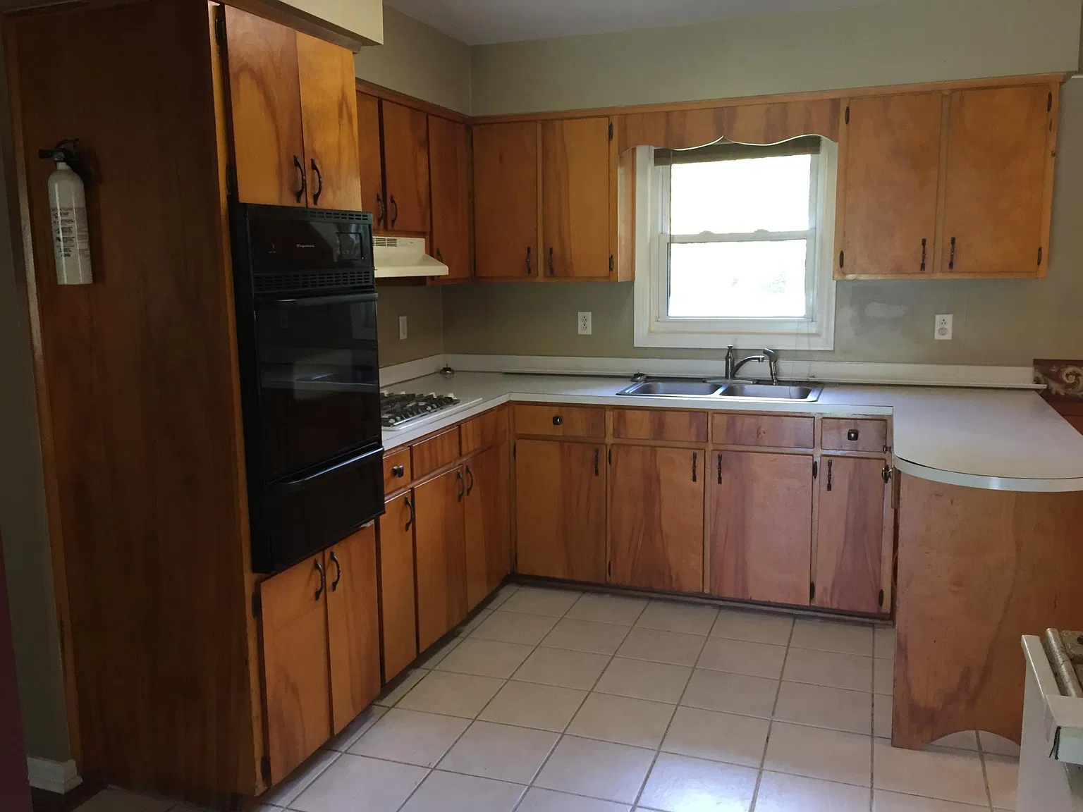 3 bed, 1050 sqft, $1,085 — Photo 2