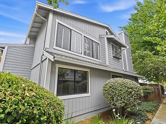 3rd image of 2007 Clearview Cir