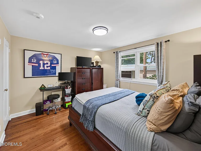 11 Manor Dr #111 — Photo 20