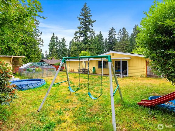 4th image of 7033 127th Avenue NE