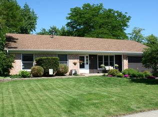 246 Pebble Creek Dr, Lake Zurich, IL 60047