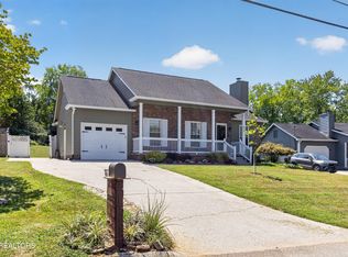 812 Summerdale Dr, Knoxville, TN 37934