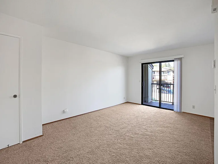 1572 Mono Ave #20 — Photo 6