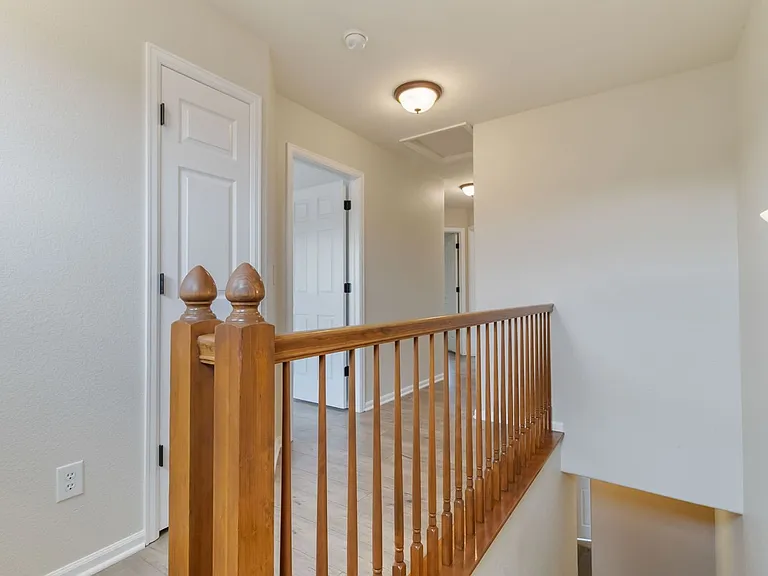 727 Crooked Y Point — Photo 12