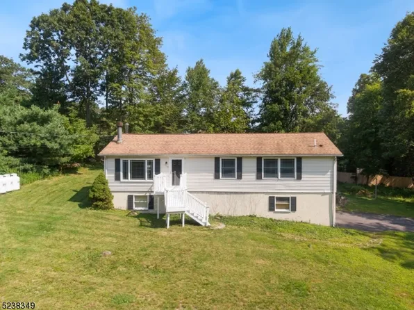 78 Hickory Rd, Vernon Twp., NJ 07422