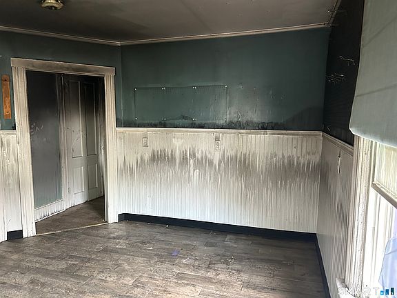 3rd image of 118 Migeon Avenue