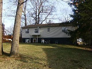 3rd image of 263 Nutwood Dr