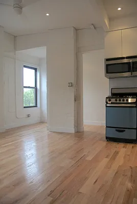 Rented by Veracity NYC LLC | media 44