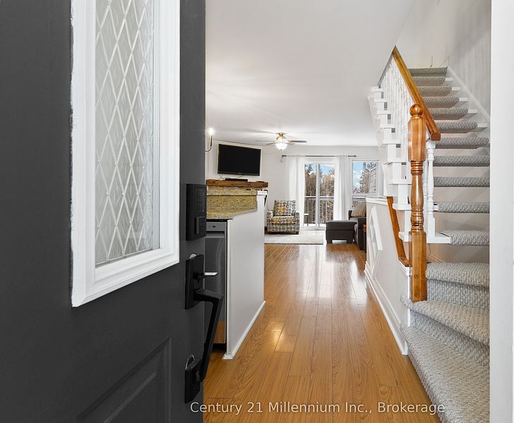 The Blue Mountains Townhouse for rent - 3 Bedrooms — photo 2