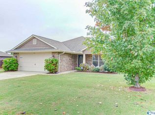 104 Maggie Bell Ln, Huntsville, AL 35811