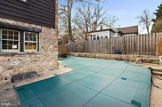 2347 S Arlington Ridge Rd — Photo 30