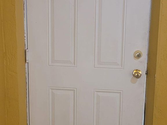 4th image of 21121 SW 85th Ave APT 301