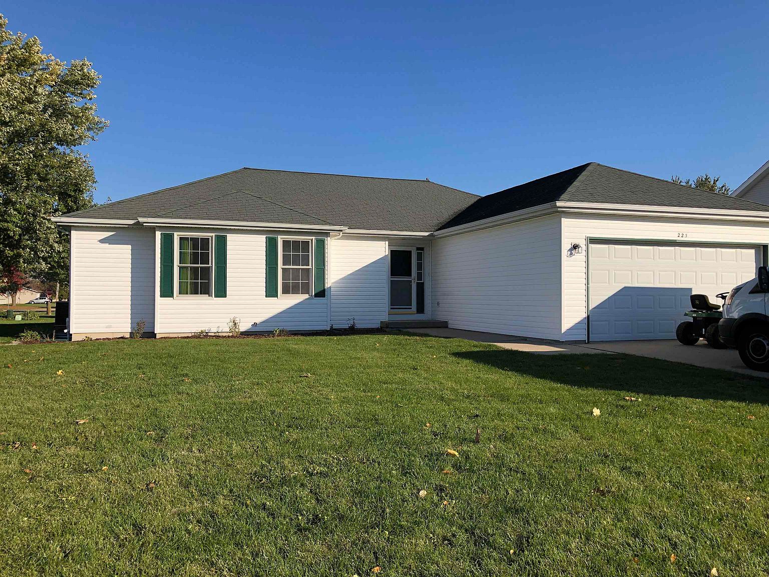 223 Lake Lida Ln, Rochelle, IL 61068 Zillow