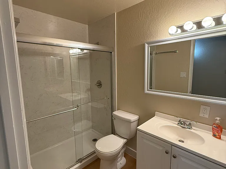 1010 Figueroa St #2 — Photo 8
