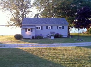 33765 Old Farm Rd, Cape Vincent, NY 13618