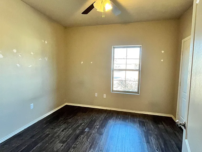 5816 Deauville St — Photo 13