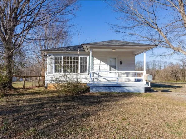 811 Moravia St, Winston Salem, NC 27107