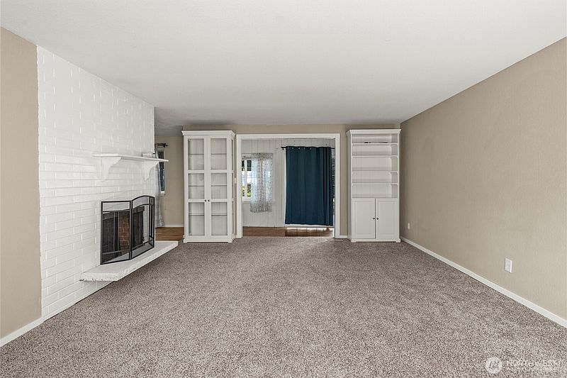 4th image of 8629 108th Street SW