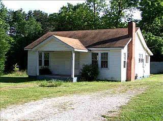 2nd image of 106 Edwin Dr
