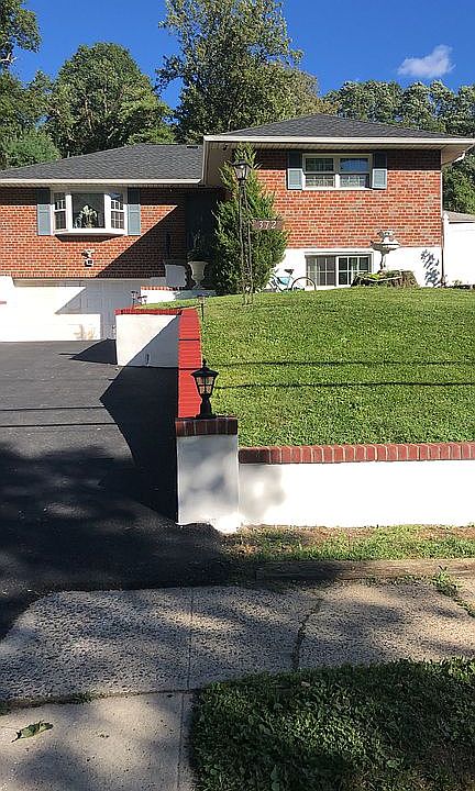 1st image of 372 Midland Ave
