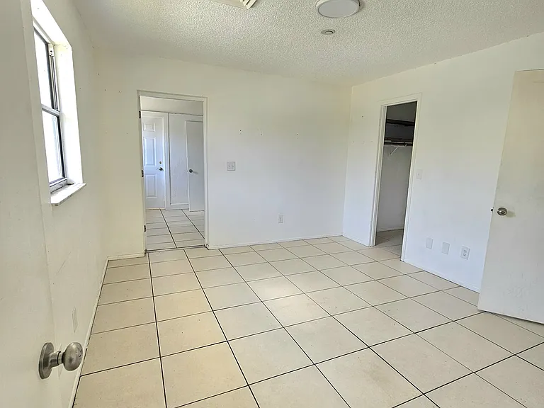 4114 24th St W — Photo 11