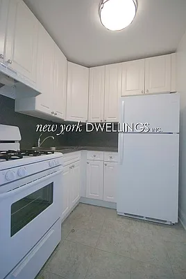 Rented by New York Dwellings LLC | media 27