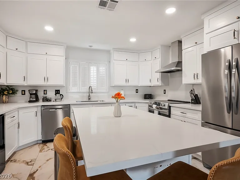 7435 Rogers St — Photo 16