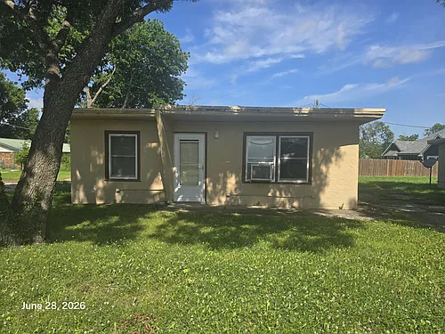 307 W Rollins Pl Photo 1