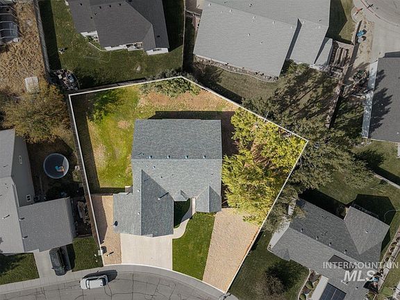 3rd image of 1325 SW Kursten Ave