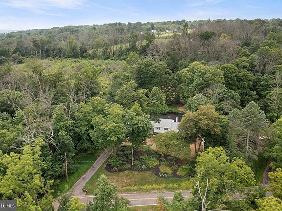 5th image of 196 Snyder Rd