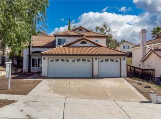 523 Clinton Cir, Corona, CA 92879
